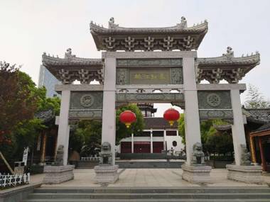 Hanting Hotel Nanchang Bayi Square