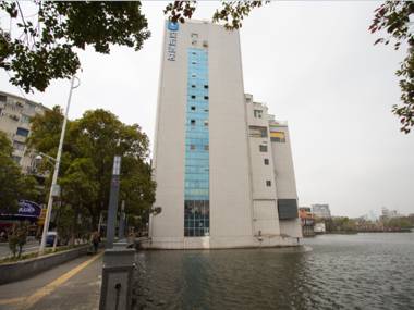 Hanting Hotel Nanchang Bayi Square Zhongshan Road