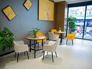 IU Hotels Nanchang Railway Station