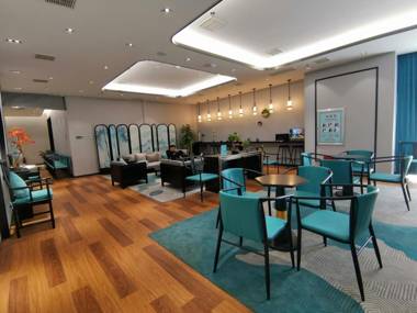 Xana Deluxe Nanchang Qingshan Road Metro Station