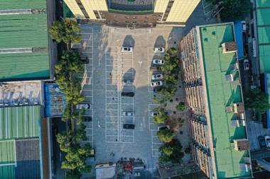 Ji Hotel Qingshan Lake Hongdu North Avenue