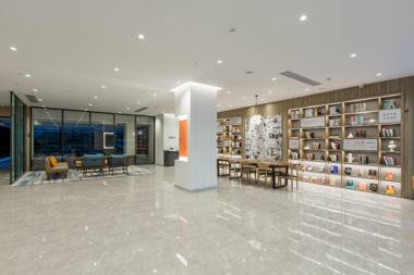 Hanting Hotel Nanchang Wanli Meiling Boulevard