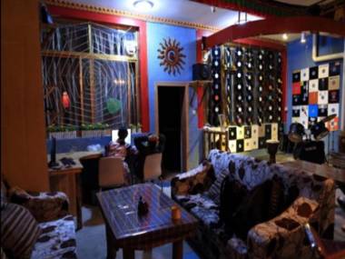 Due West International Youth Hostel