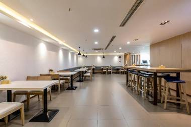 Hanting Hotel Lhasa Jokhang Temple Square