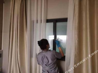 Ease Hotel (Lhasa Railway Station Hailiang Century New City)