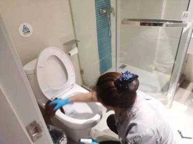 Ease Hotel (Lhasa Railway Station Hailiang Century New City)