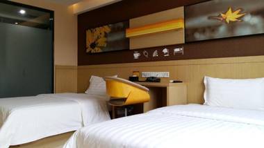 7Days Inn Langfang Dachang North Rongchang Road