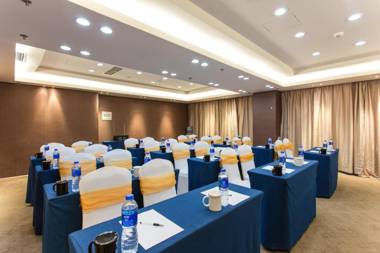 Metropolo Langfang Wanda Plaza-Ningyuan Park