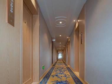 Vienna Hotel Yunnan Chunrong Street Qicai Yunan