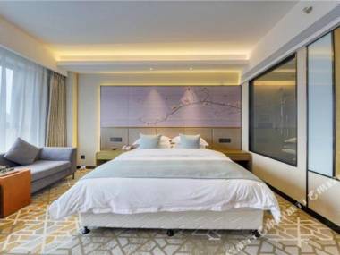 Yun Nan Wei Ju Jin Ying Grand Hotel