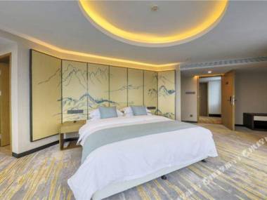 Yun Nan Wei Ju Jin Ying Grand Hotel