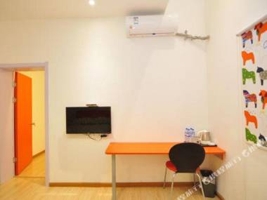 Pod Inn (Kunming Tuodong Stadium)