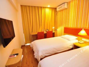 Ru Jia Jiu Dian (Kun Ming Guo Ji Hui Zhan Zhong Xin Guan Ling Lu Dian )