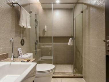 Home Inn Plus (Kunming Dian Lake Haigeng Park Guangfu Road)