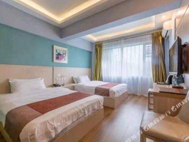 Dhenggong Yuchengjia Express Hotel