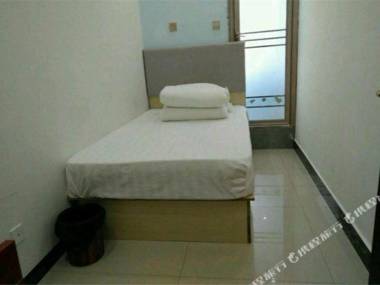 Lingyuan Hostel