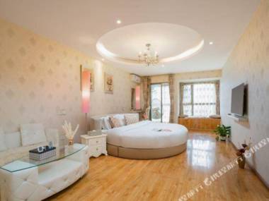 Kun Ming Hua Yang Nian Hua Gong Yu Hotel