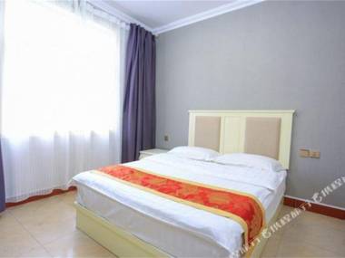 Kun Ming Qi Cai Hotel