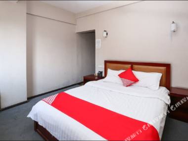 Kun Ming Pei Sheng Shang Wu Jiu Dian (Kun Ming Huo Che Zhan Dian )