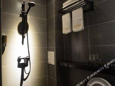 Enjoy In The Flower And Stone Light Luxury  Hotel