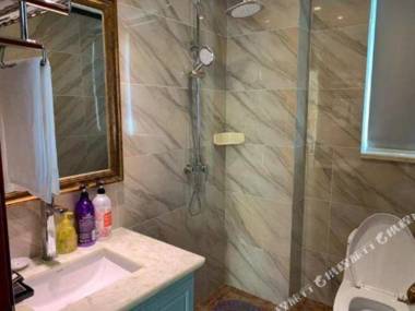 Broadway International Dianchi Garden Villa Hotel