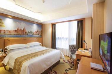 Vienna International Hotel Guizhou Weng'an Qilong Binfen Moer City