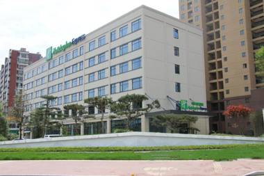 Holiday Inn Express Jingdezhen Ancient Town an IHG Hotel
