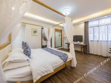 Jing De Zhen Tao Yuan Qi Jian Fang Inn