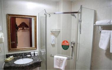 GreenTree Inn ShanDong JiNan Bus Terminal Station Express Hotel