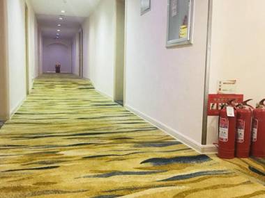 Super 8 Hotel Jinan Railway Station Square