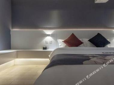 Ai Jing art apartment (Jinan Julong Plaza store)