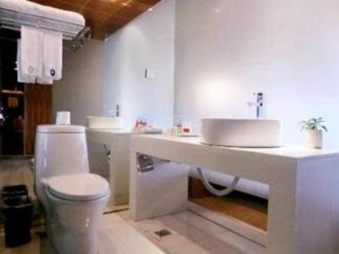 Tongxiang Starway Xingzhou Hotel