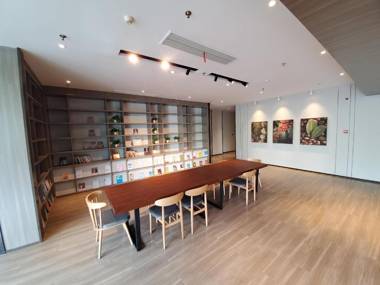 Hanting Hotel Haiyan Wuyue Plaza