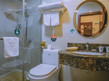 GreenTree Inn Zhejiang Jiaxing Zhapu Jiulong Mountain Express Hotel