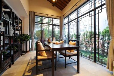 Zhiyemusu Guesthouse