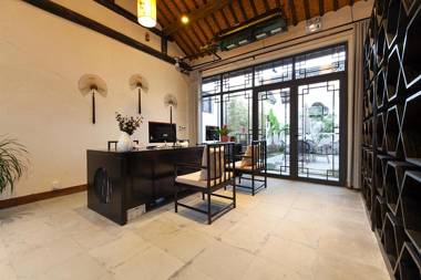 Zhiyemusu Guesthouse