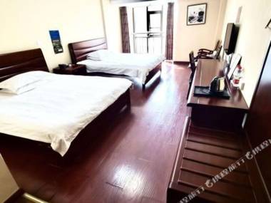 Puyuan Qihonglou Hotel