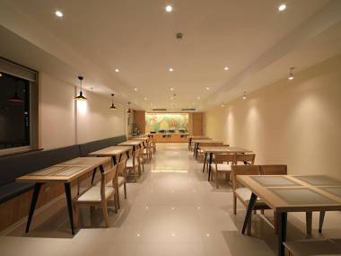 Hanting Hotel Changxing Mingzhu Road