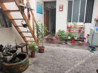 Chumeng Rugui Hostel