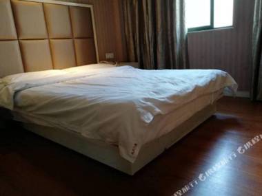 Huzhou Giants Style Hotel