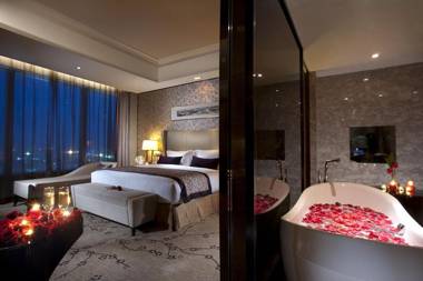 Crowne Plaza Huizhou an IHG Hotel