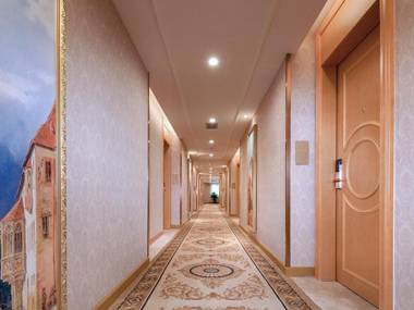 Vienna Hotel Guangdong Huizhou Boluo West Bus Station