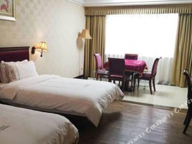 River Scene Palace Hotel