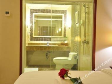 River Scene Palace Hotel