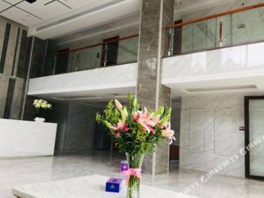 Boluo Yitian Holiday Hotel