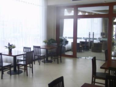 GreenTree Inn Heze Railway Station Hotel