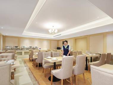 Vienna Hotel Shandong Heze Chengwu Jade Market