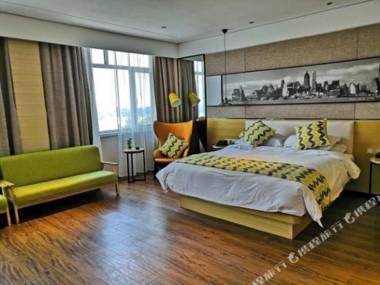 Jiayi Hotel (Heze Danyang Overpass)