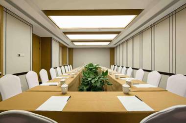 The Hotel V Hefei Swan Lake