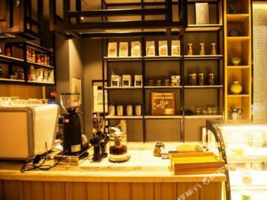 Zhe Fei Jiu Dian (He Fei Gao Tie Nan Zhan Hui Mei Guang Chang Dian )